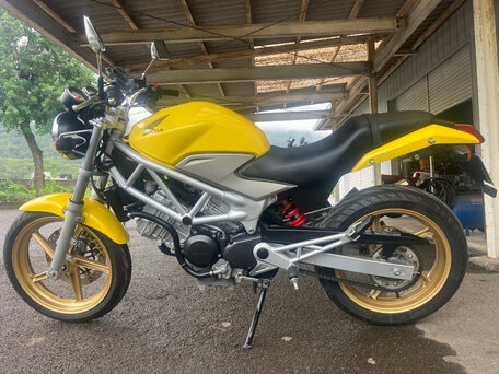 2009 Honda VTR 250, жёлтый, 300000 рублей, вид 2