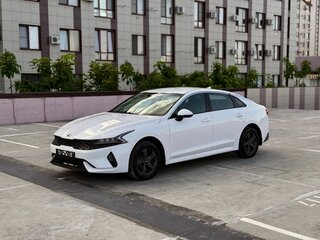2021 Kia K5 III, белый, 1410000 рублей, вид 1