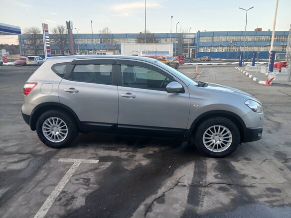 2012 Nissan Qashqai I Рестайлинг, серый, 900000 рублей - вид 3