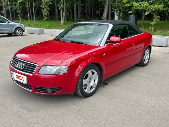 2003 Audi A4 II (B6), красный - вид 2