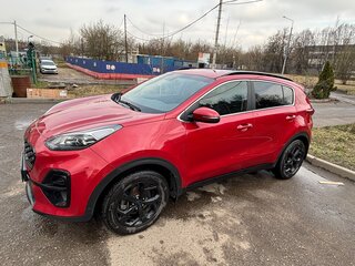2021 Kia Sportage IV Рестайлинг, красный, 2750000 рублей, вид 5