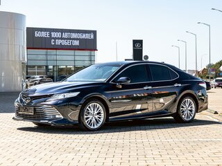 Toyota Camry VIII (XV70)