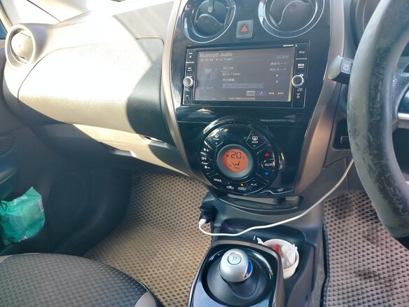 2019 Nissan Note e-Power II Рестайлинг, синий, 1500000 рублей - вид 15