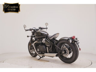 2025 Triumph Bonneville Bobber, чёрный, 1400000 рублей, вид 5