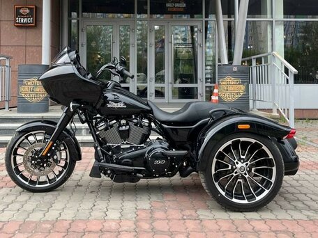2024 Harley-Davidson Road Glide 3, чёрный, 4980000 рублей, вид 2