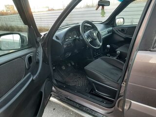 2016 Chevrolet Niva I Рестайлинг, коричневый, 555000 рублей, вид 5