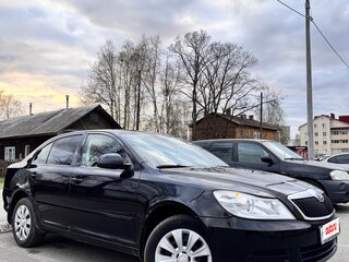2009 Skoda Octavia II (A5) Рестайлинг, чёрный, 600000 рублей, вид 3