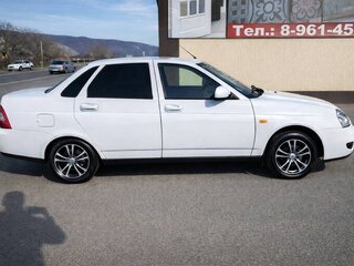 2016 Lada (ВАЗ) Priora I Рестайлинг, белый, 500000 рублей, вид 1