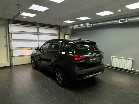 2020 Kia Seltos I, чёрный, 2031000 рублей, вид 4