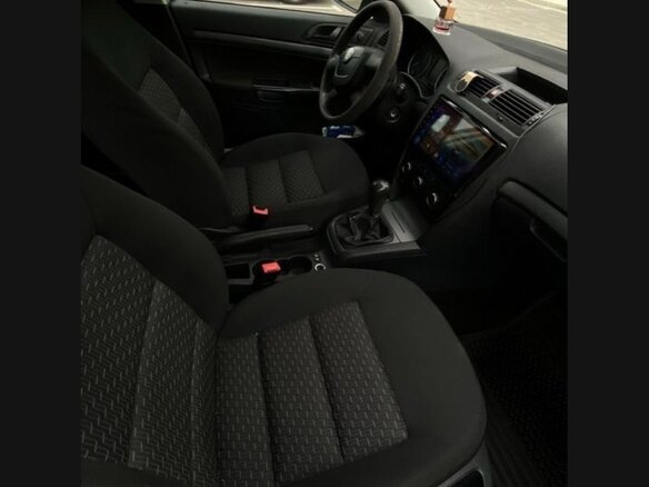 2011 Skoda Octavia II (A5) Рестайлинг, серый, 830000 рублей - вид 9
