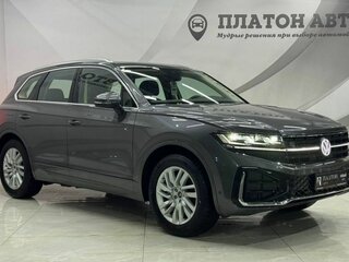2025 Volkswagen Touareg III Рестайлинг, серый, 8199000 рублей, вид 3