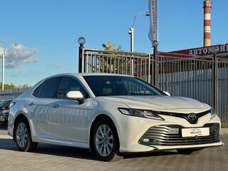 2019 Toyota Camry VIII (XV70), белый, 2797000 рублей, вид 2