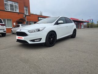 2017 Ford Focus III Рестайлинг, белый, 1200000 рублей, вид 1