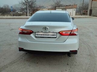 2021 Toyota Camry VIII (XV70) Рестайлинг, белый, 3300000 рублей, вид 5