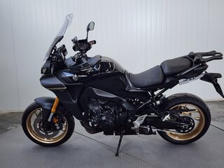 2023 Yamaha MT-09 Tracer (FJ-09), чёрный, 1189000 рублей, вид 5