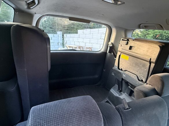 2008 Toyota Voxy II (R70), серебристый, 1000000 рублей - вид 15