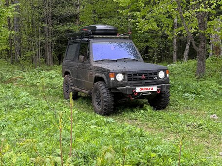 1989 Mitsubishi Pajero I, чёрный, 1000000 рублей, вид 4