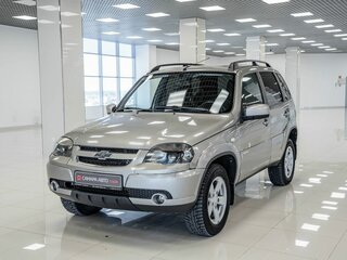 2016 Chevrolet Niva I Рестайлинг, бежевый, 588000 рублей, вид 1