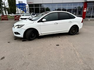 2010 Ford Focus II Рестайлинг, белый, 435000 рублей, вид 2