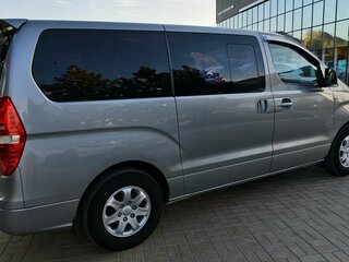 2011 Hyundai Grand Starex I, серый, 1569900 рублей, вид 4