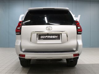 2011 Toyota Land Cruiser Prado 150 Series, серебристый, 2430000 рублей, вид 4