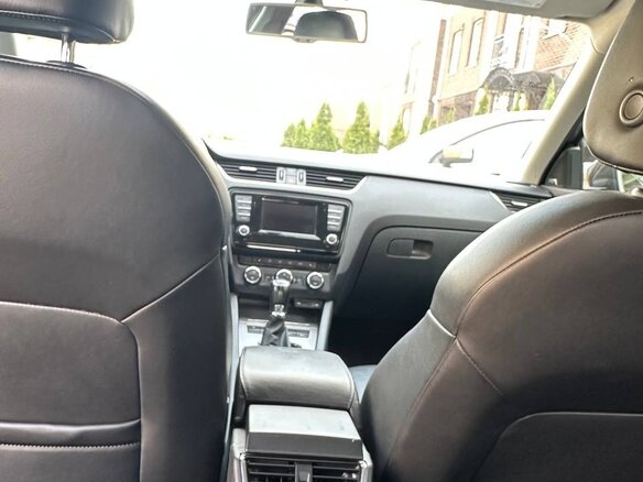 2014 Skoda Octavia III (A7), коричневый, 1500000 рублей - вид 15