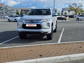 2022 Mitsubishi Montero Sport III Рестайлинг, белый, 4000000 рублей, вид 1
