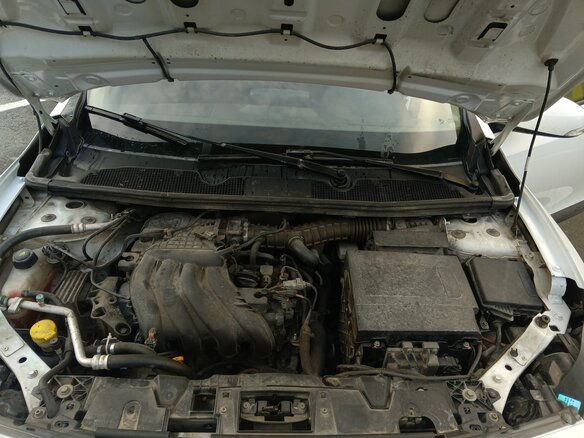 2014 Renault Fluence I Рестайлинг, белый, 700000 рублей - вид 9
