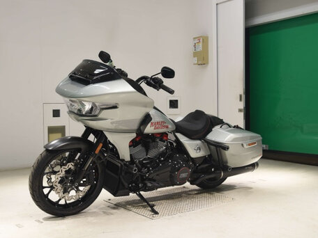 2025 Harley-Davidson CVO Road Glide ST, серебристый, 4400000 рублей, вид 4