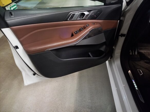 2018 BMW X5 M50d IV (G05/G18), белый, 6100000 рублей - вид 15