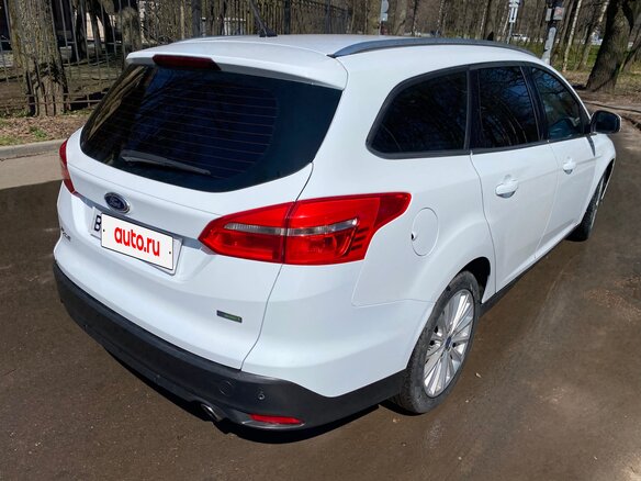 2016 Ford Focus III Рестайлинг, белый, 1050000 рублей - вид 3
