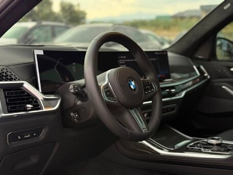 2025 BMW X7 40i I (G07) Рестайлинг, белый, 13980000 рублей, вид 5