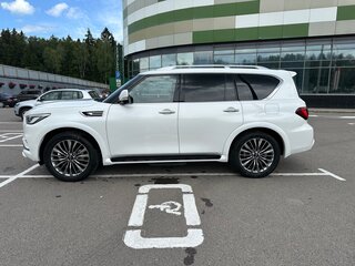 2021 Infiniti QX80 I Рестайлинг 3, белый, 8000000 рублей, вид 2