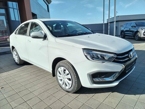 2026 Lada (ВАЗ) Vesta I Рестайлинг (NG), белый - вид 2