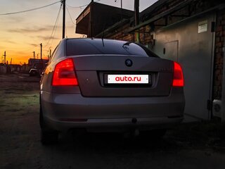 2013 Skoda Octavia II (A5) Рестайлинг, серебристый, 725000 рублей, вид 3