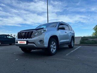2014 Toyota Land Cruiser Prado 150 Series Рестайлинг 1, серебристый, 3150000 рублей, вид 1