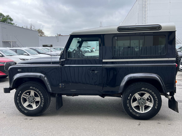 2011 Land Rover Defender 90 I Рестайлинг, чёрный - вид 7
