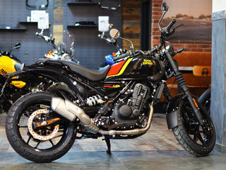 2025 Royal Enfield Guerrilla 450, чёрный, 551000 рублей, вид 3