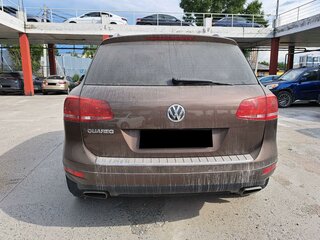 2013 Volkswagen Touareg II, коричневый, 1820000 рублей, вид 4