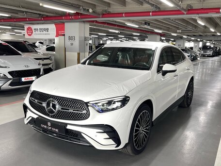 2026 Mercedes-Benz GLC Coupe 300 II (C254), белый, 10400000 рублей, вид 4