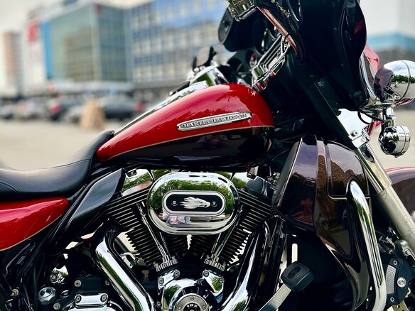 2010 Harley-Davidson Electra Glide, красный, 1150000 рублей - вид 12