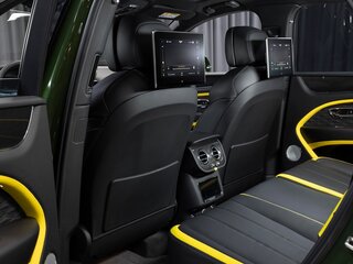 2025 Bentley Bentayga Speed I Рестайлинг, зелёный, 56676900 рублей, вид 4