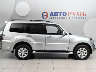 2011 Mitsubishi Pajero IV Рестайлинг 1, серебристый, 1948000 рублей, вид 5