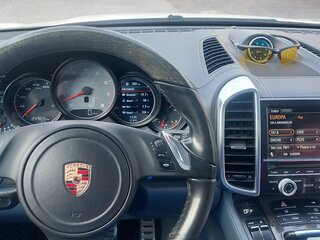 2010 Porsche Cayenne S II (958), белый, 1690000 рублей, вид 3