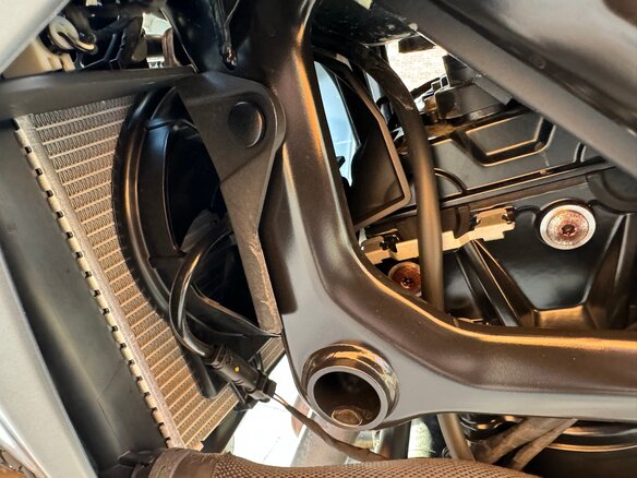 2020 BMW F 900 R, синий - вид 17
