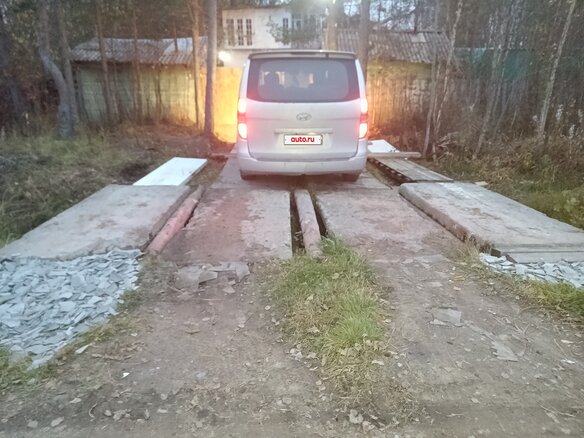 2008 Hyundai Grand Starex I, серый - вид 5