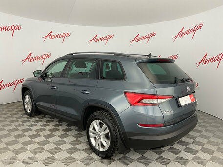 2017 Skoda Kodiaq I, серый, 2200000 рублей, вид 3