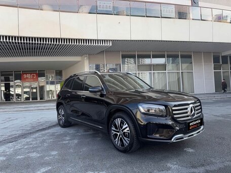 2026 Mercedes-Benz GLB 220 I (X247) Рестайлинг, чёрный, 4240000 рублей, вид 2