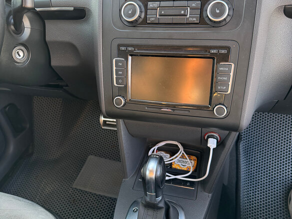 2010 Volkswagen Touran I Рестайлинг 2, белый - вид 12