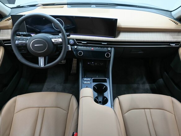 2025 Hyundai Sonata VIII (DN8) Рестайлинг, чёрный, 4319900 рублей - вид 10
